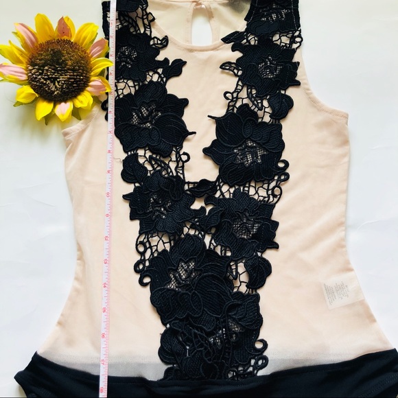 Sheer-Nude/ Black V Floral Lace Print Body Suit - Picture 7 of 8